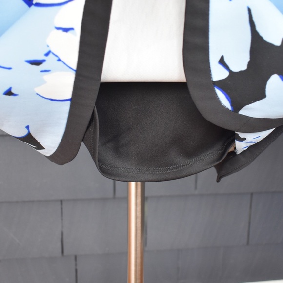 VINCE CAMUTO FLoral Midi - Picture 5 of 8